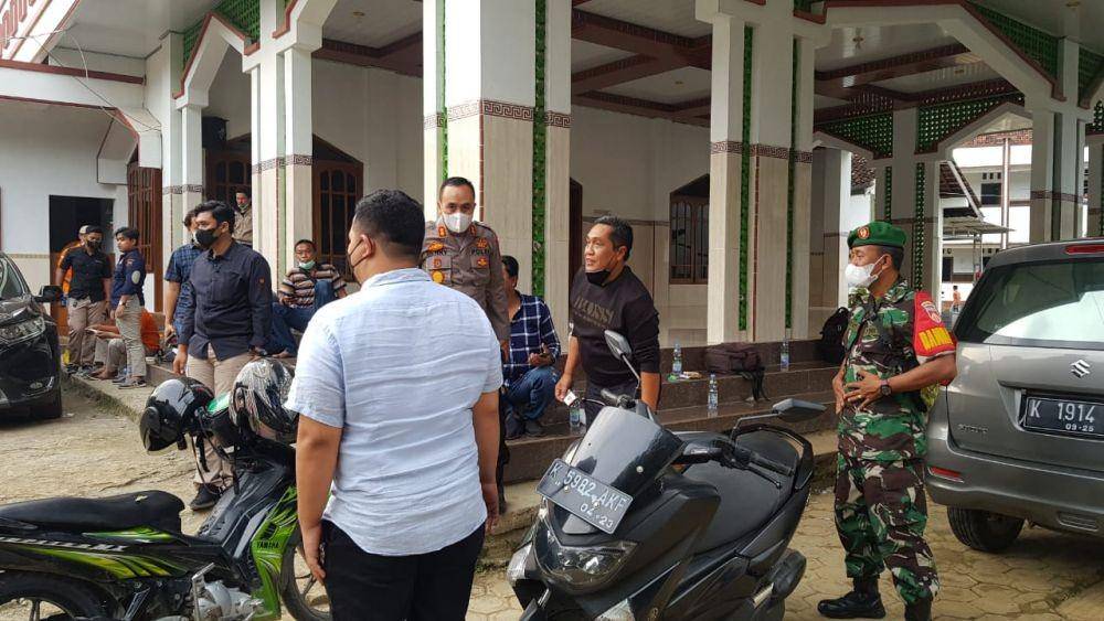 TNI dan Polri amankan lokasi ledakan. (Dok Humas Polda Jateng)
