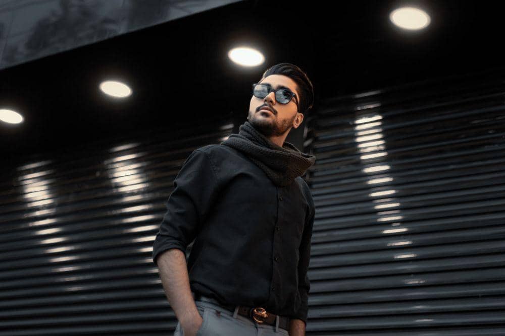 7 Kesalahan Berpakaian Pria yang Dilakukan Tanpa Sengaja, Perhatikan!