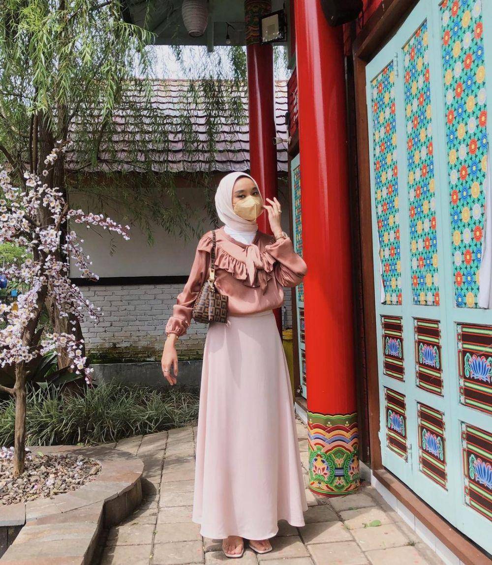 OOTD rok ala Narya Rahma. (instagram.com/naryarahma)