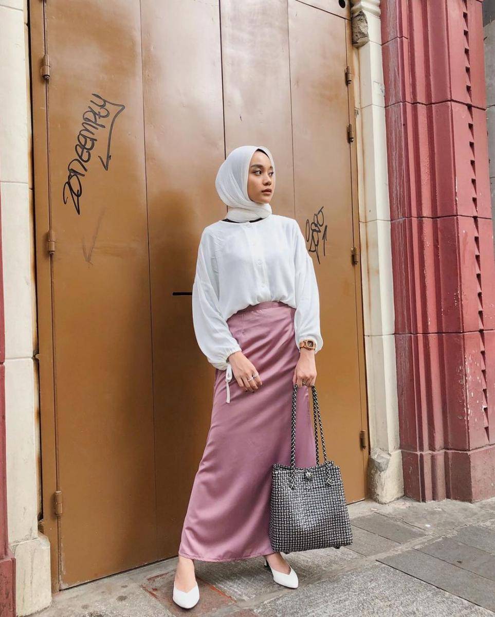 OOTD rok ala Narya Rahma. (instagram.com/naryarahma)