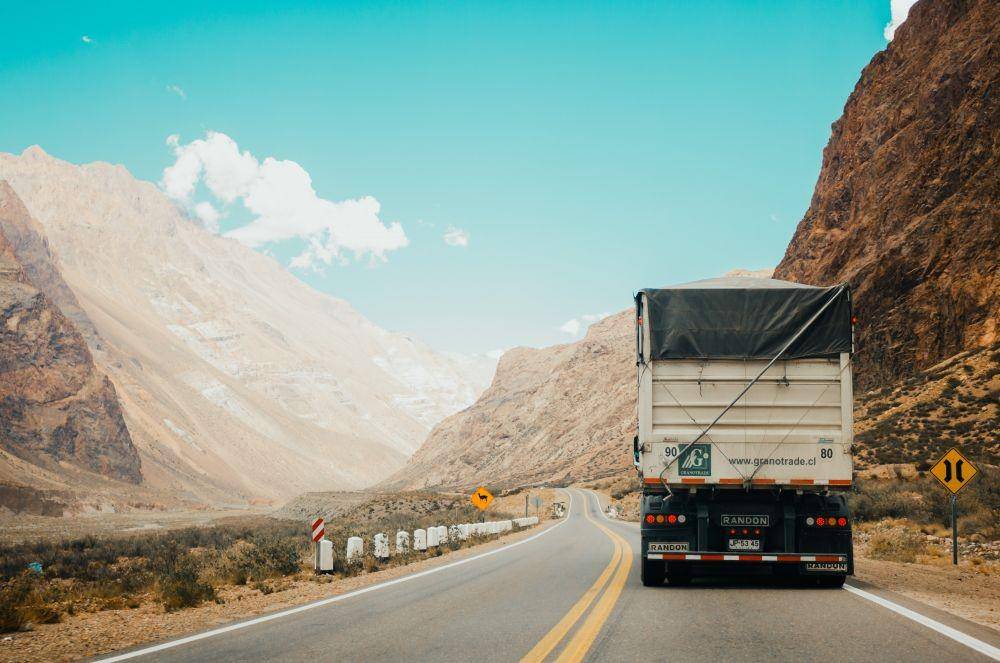 Truk (Unsplash/Rodrigo Abreu)