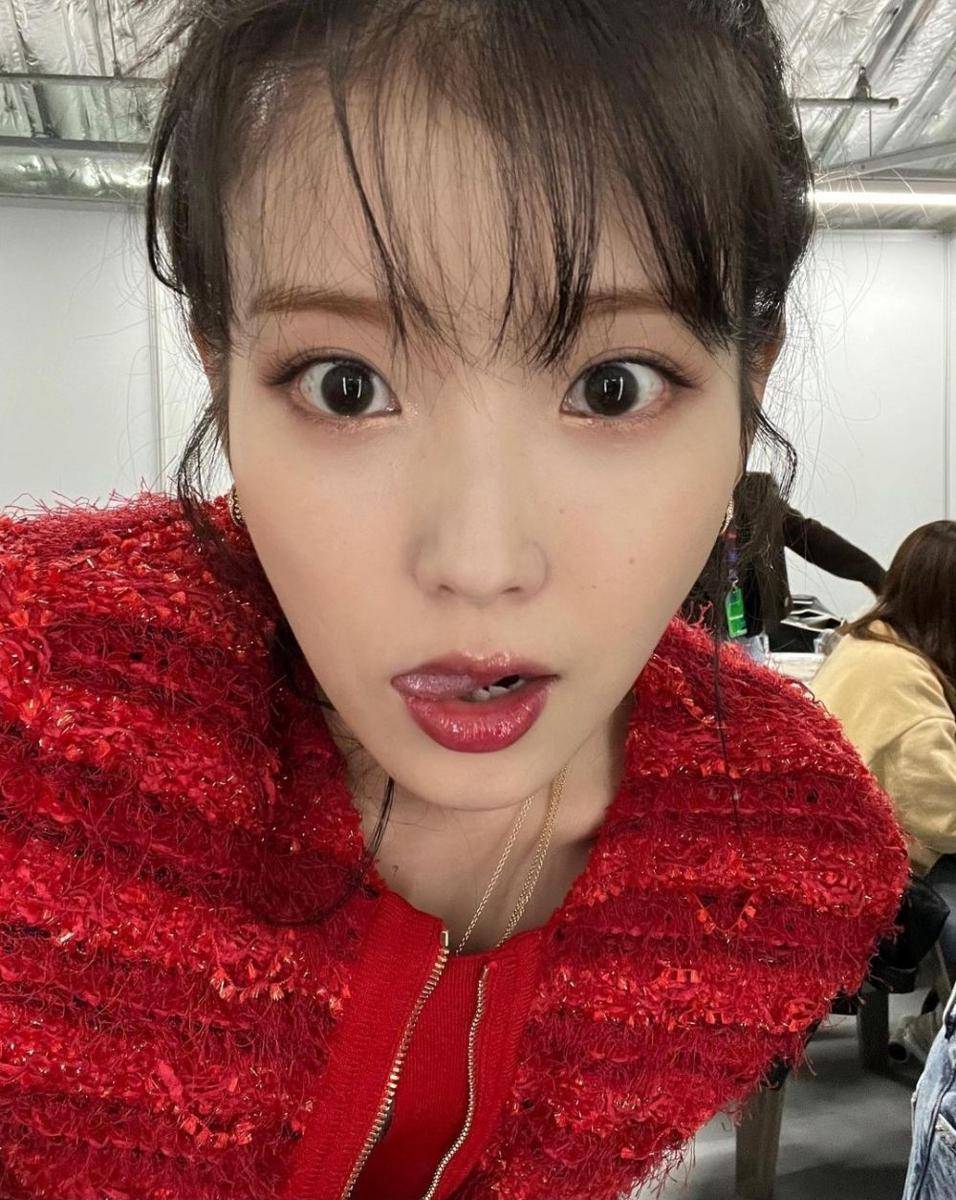 IU (instagram.com/dlwlrma)