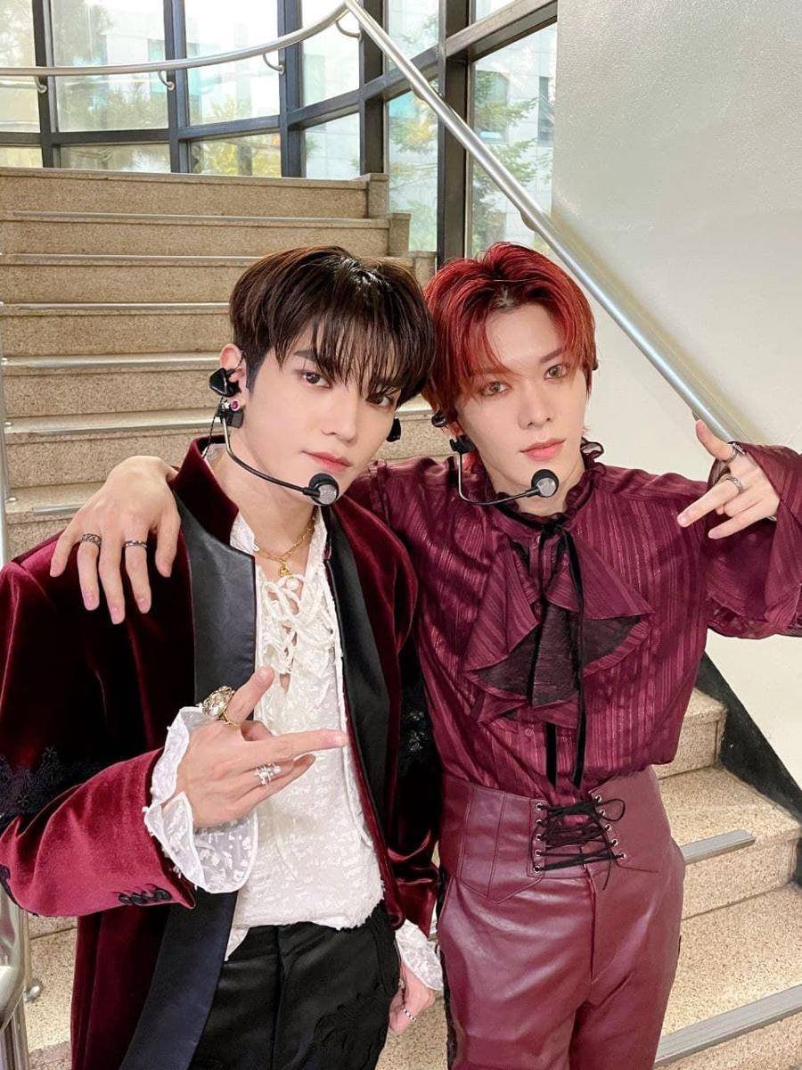 Taeyong dan Yuta NCT (twitter.com/NCTsmtown_127)