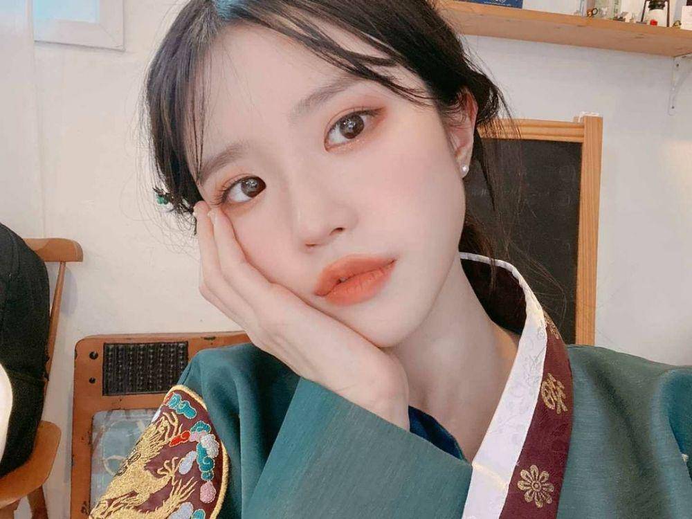 potret Song Hayoung Fromis_9 (instagram.com/officialfromis_9)