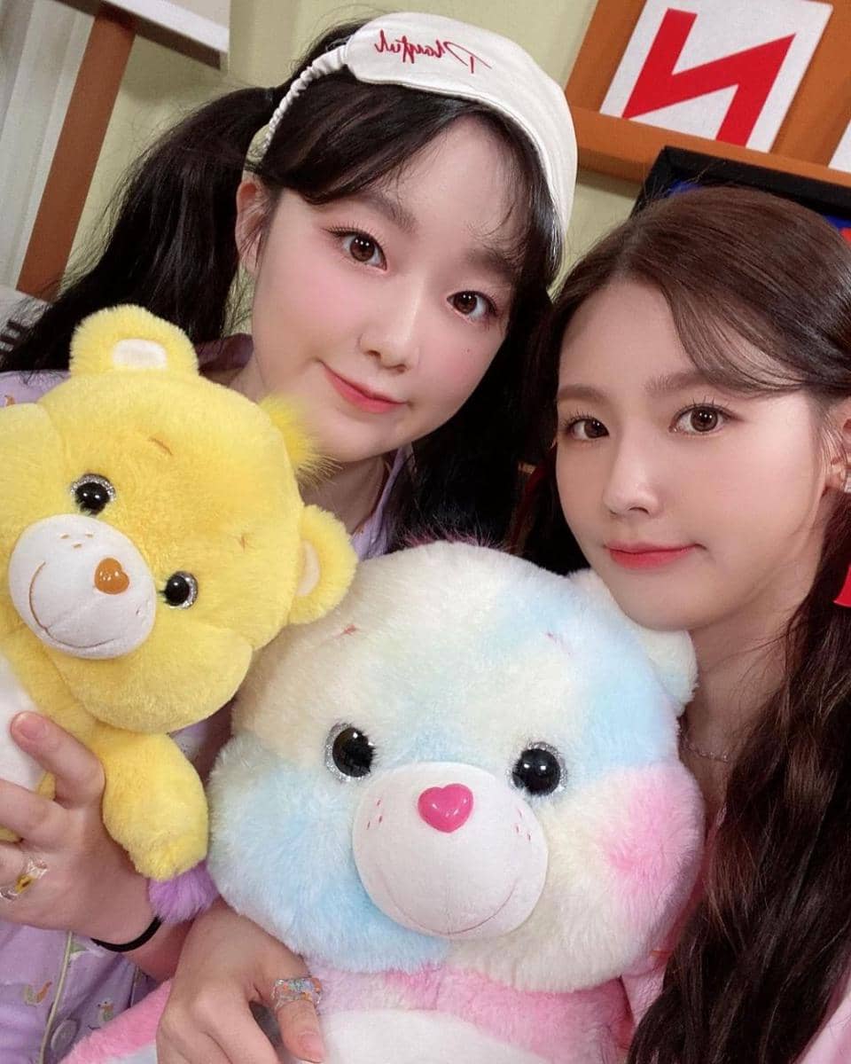 (G)-IDLE (instagram.com/official_g_i_dle)
