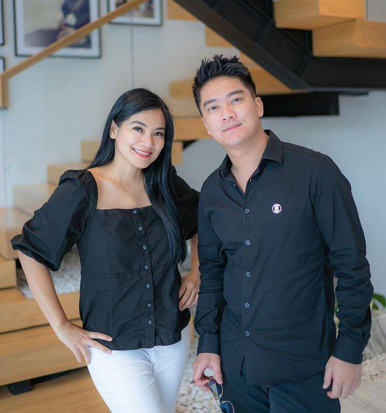 potret Boy William berkunjung ke rumah Titi Kamal (instagram.com/titi_kamall)
