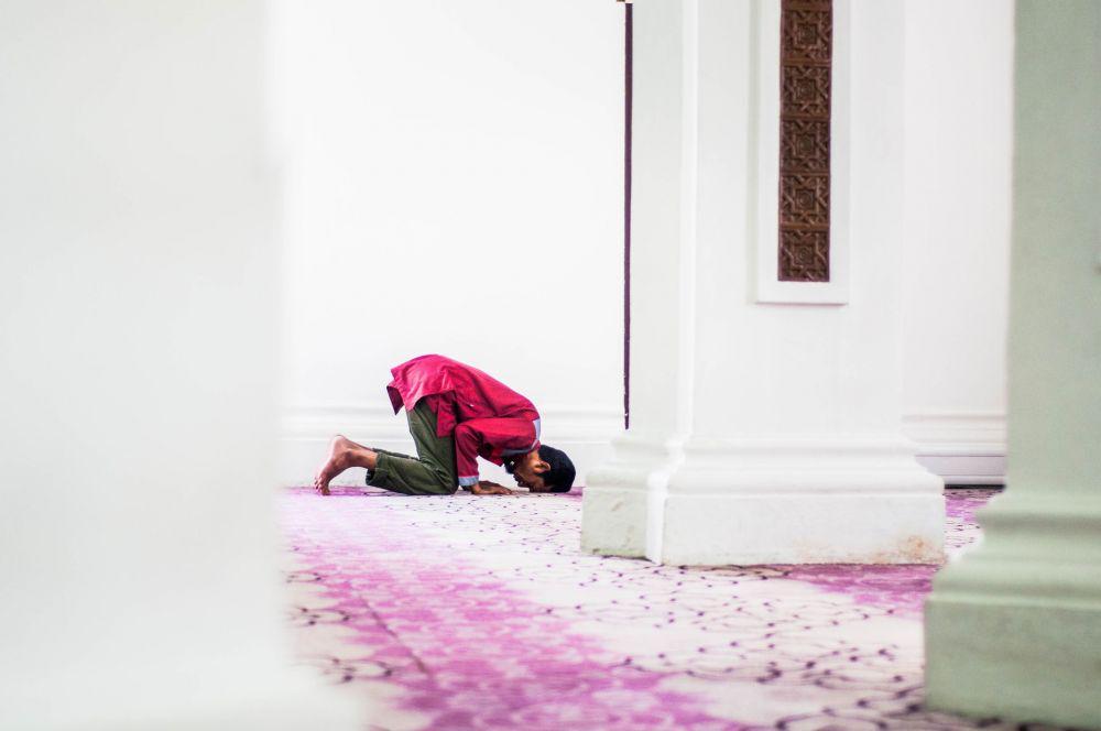 6 Tips agar Salat Lebih Khusyuk, Semakin Fokus Beribadah