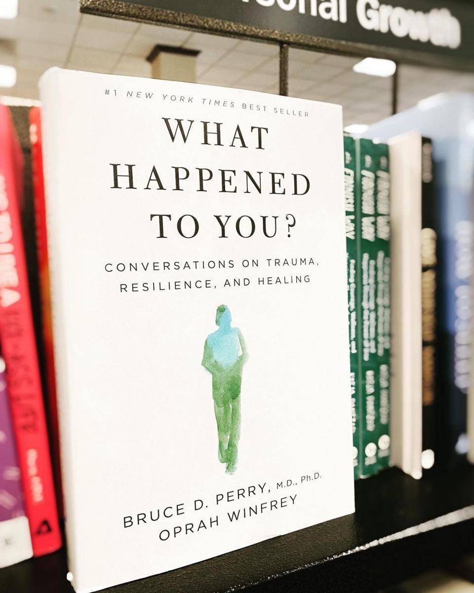 buku What Happened To You oleh Dr Bruce Perry dan Oprah Winfrey (instagram.com/definingmoment911)