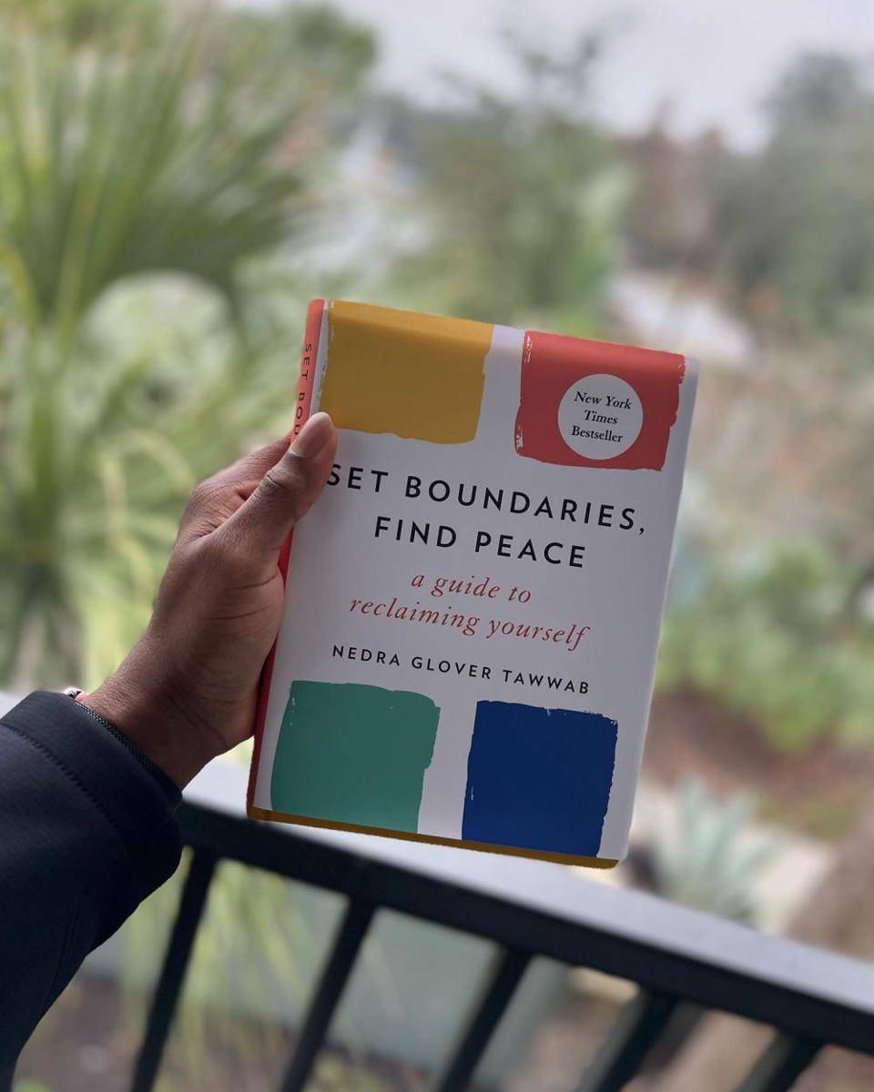 buku Set Boundaries, Find Peace oleh Nedra Glover (instagram.com/educatedhour)