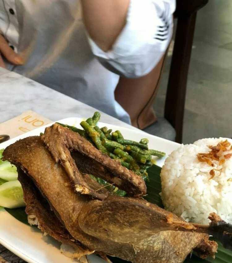 Bebek Tepi Sawah(instagram.com/little_blessing_kitchen)