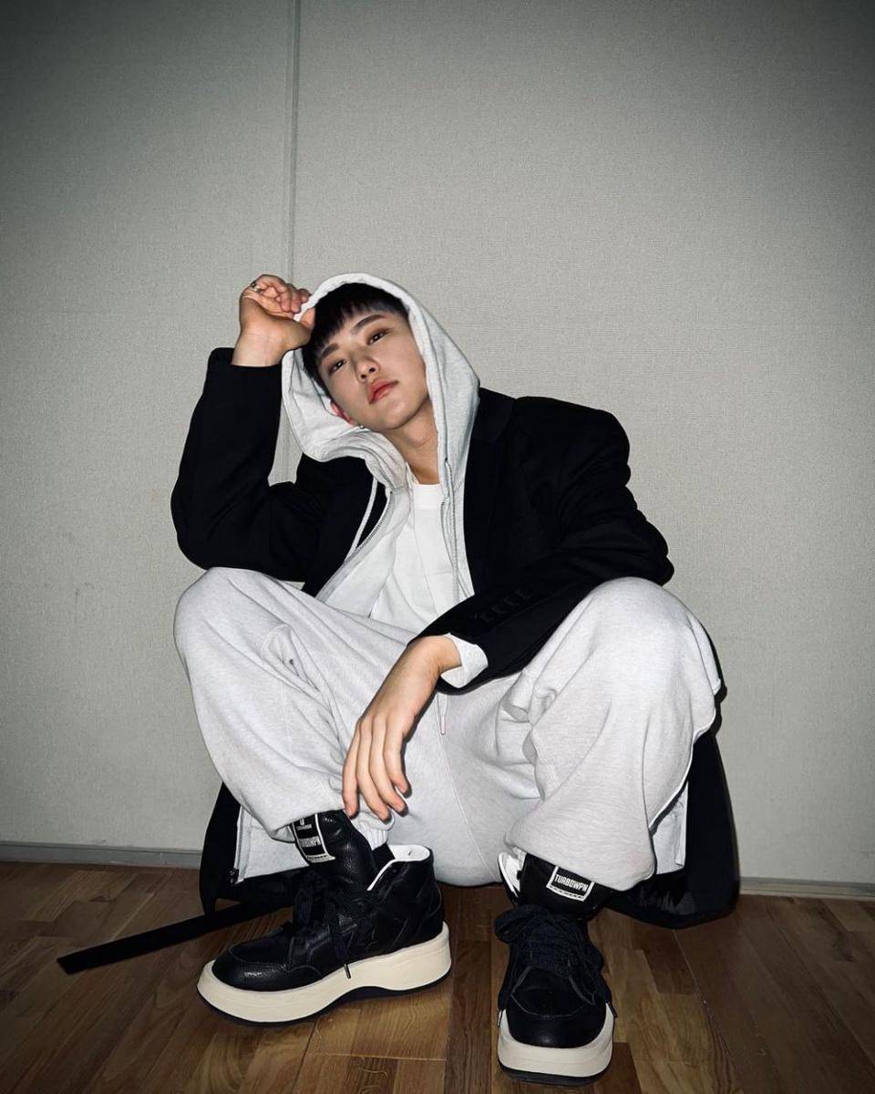 Hoshi SEVENTEEN (instagram.com/ho5hi_kwon)