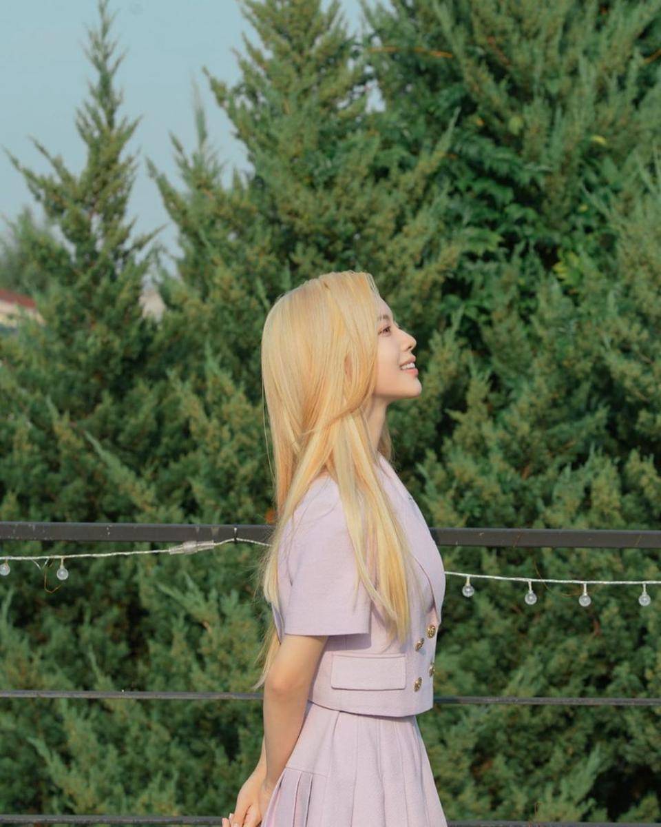 Roh Jeong Eui (instagram.com/jeongeuiyam)