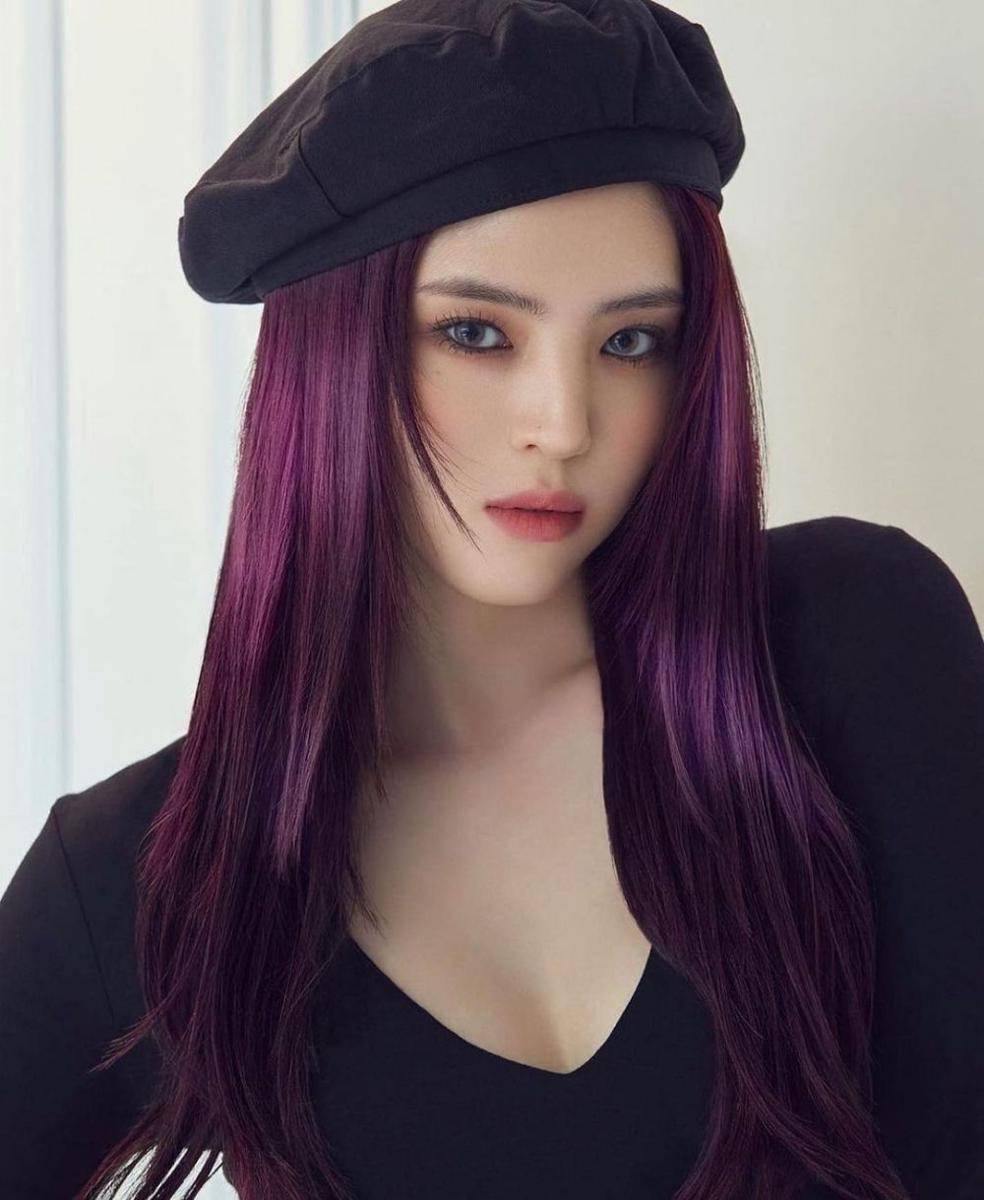 Han So Hee (instagram.com/xeesoxee)
