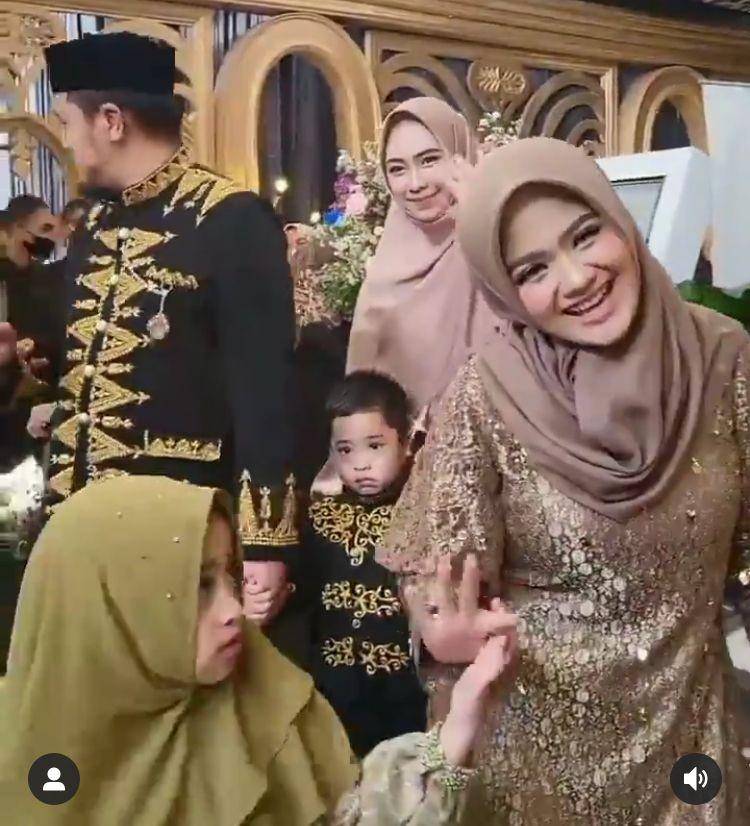 Puput, adik Teuku Ryan (youtube.com/Mop Channel)
