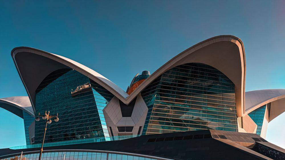 Deniz Mall (unsplash.com/ İltun Huseynli)