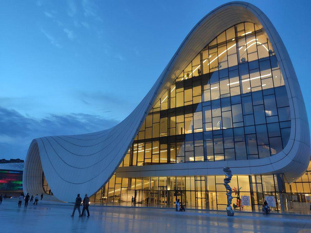 Heydar Aliyev Centre (unsplash.com/İltun Huseynli)