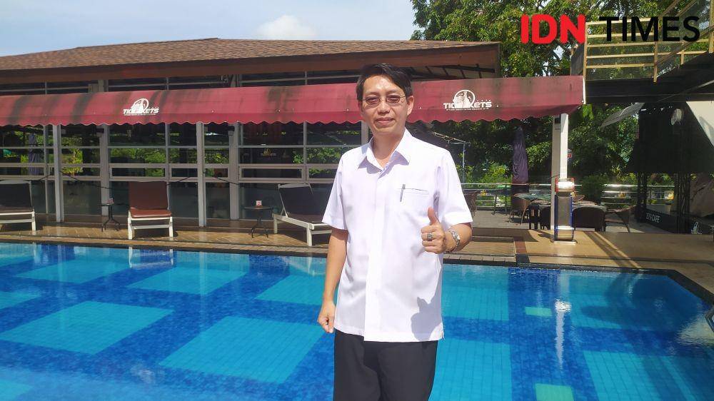 Andry, warga Makassar keturunan Tionghoa yang berkarir sebagai PNS. IDN Times/Asrhawi Muin