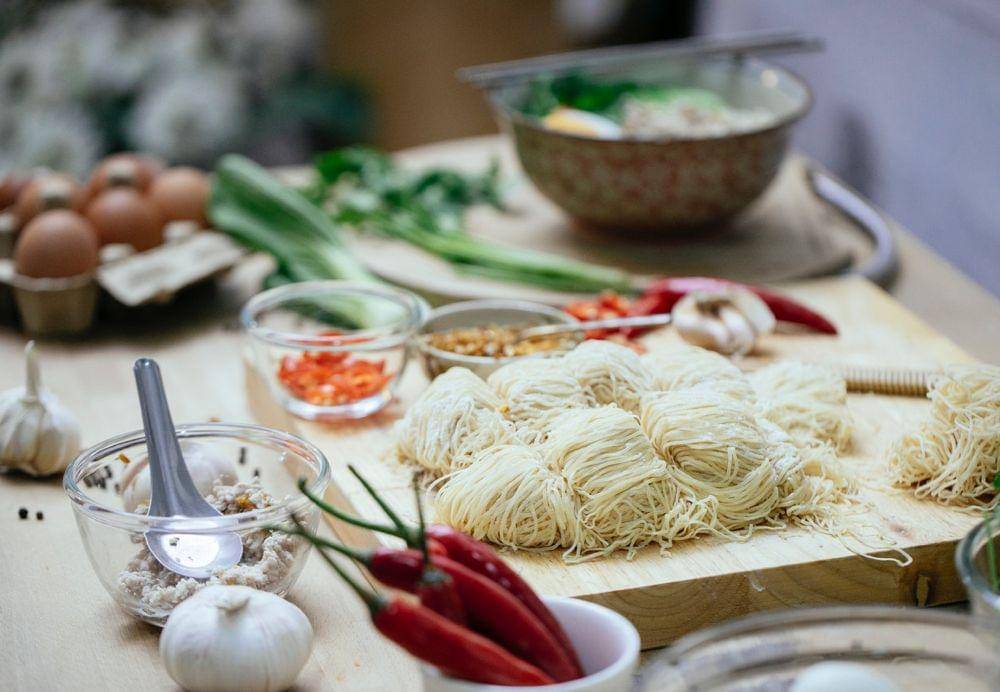 ilustrasi bahan membuat bihun goreng (pexels.com/Katerina Holmes)