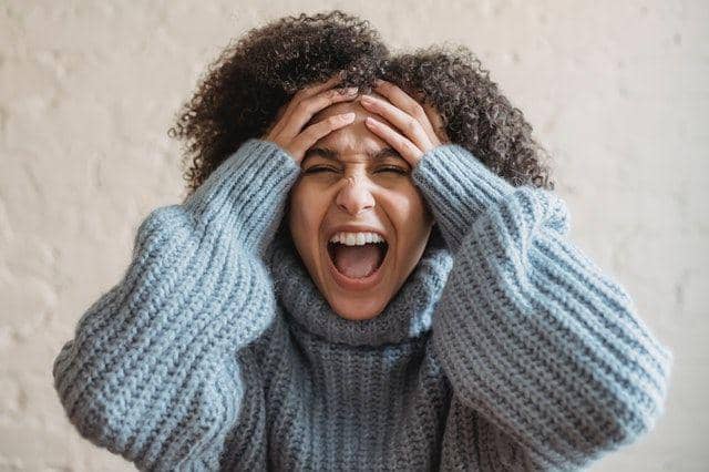 Gak Melulu Lewat Media Sosial, Ini 5 Cara Baik untuk Meluapkan Emosi