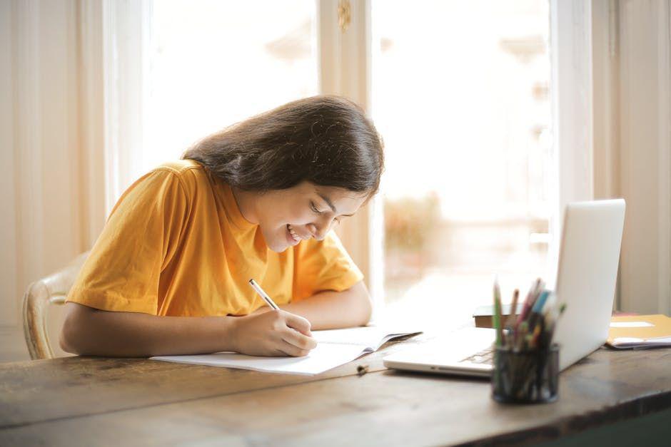 5 Alasan Kamu Harus Melakukan Journaling, Bikin Mental Sehat