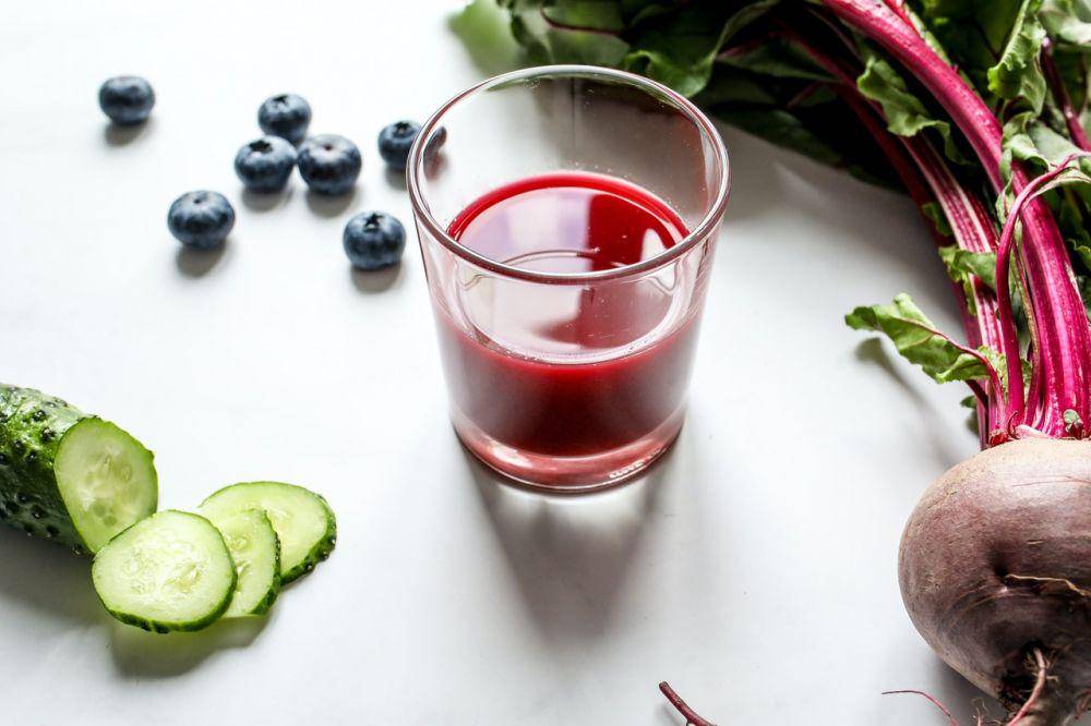 ilustrasi jus buah bit (pexels.com/Polina Tankilevitch)