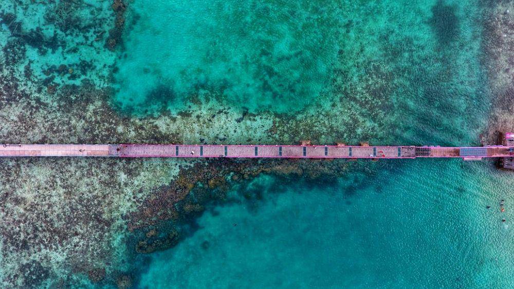 Jembatan di Pulau Tidung. (unsplash.com/aaeggy)