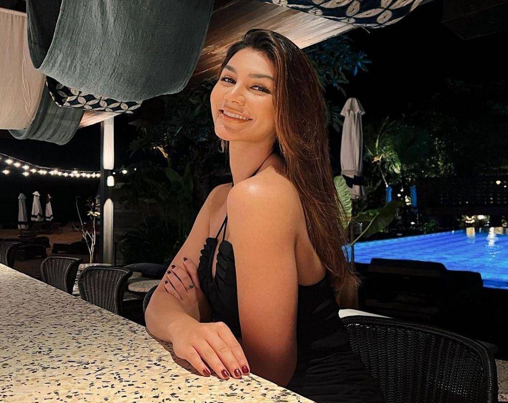 Jihane Almira (instagram.com/jihanealmira)