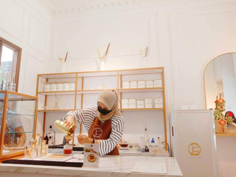 Dear Eleanor Tea House (IDN Times/dyar ayu)