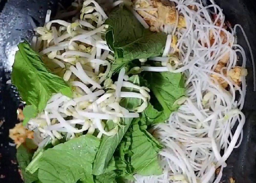 ilustrasi memasak bihun goreng seafood (instagram.com/sukmawati_rs)