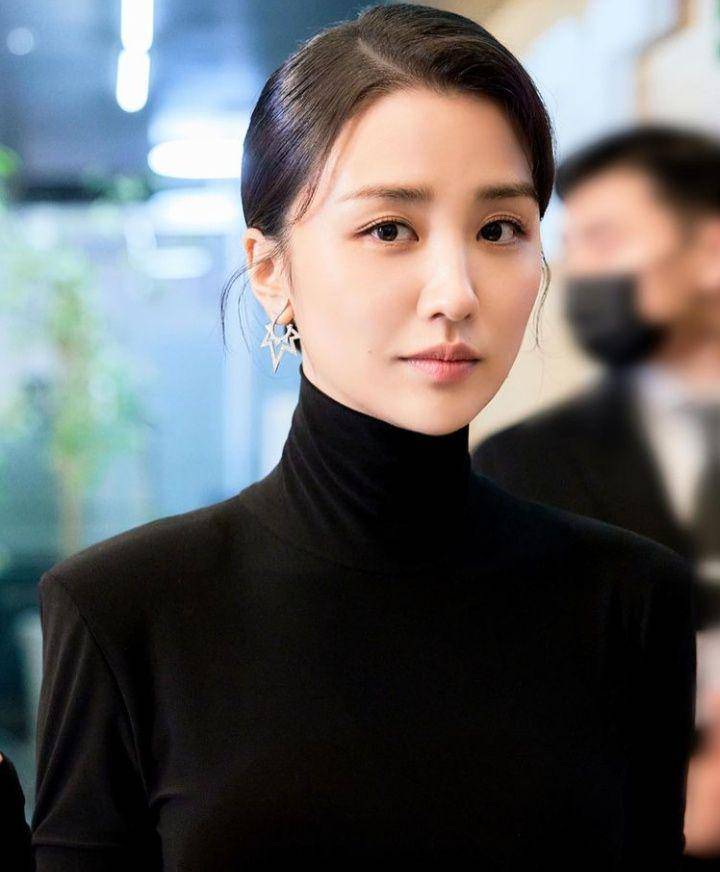 Park Ha Sun (instagram.com/keyeastofficial)