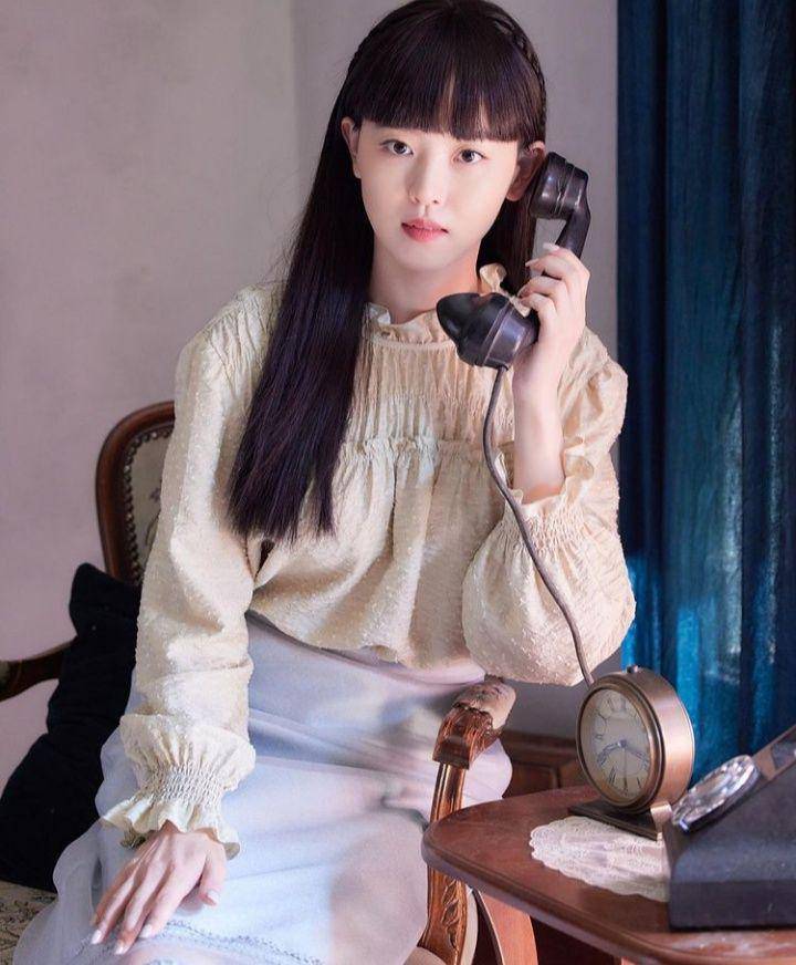 Kang Han Na (instagram.com/keyeastofficial)