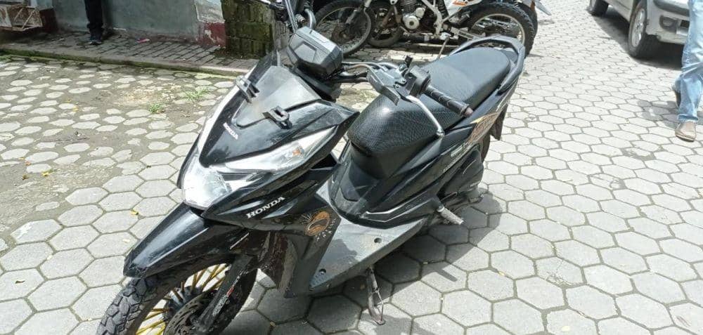 Barang bukti yang berhasil diamankan dari tangan pelaku berupa 1 unit sepeda motor jenis Honda Beat Street DR 2315 U warna hitam, dengn NOKA: MH1JFZ215JK249164 dan NOSIN:JFZ2E-125327. (Dok. Polres Lombok Tengah)
