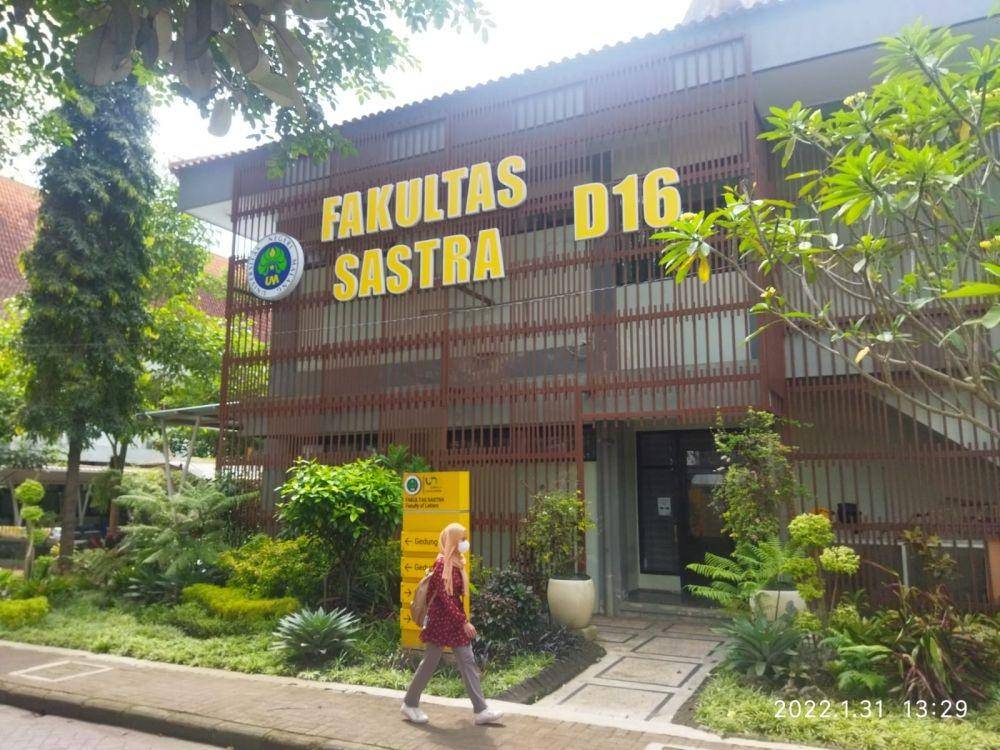 Kondisi fakultas sastra UM tampak sepi paska ada mahasiswa yang terpapar COVID-19. Dok/istimewa