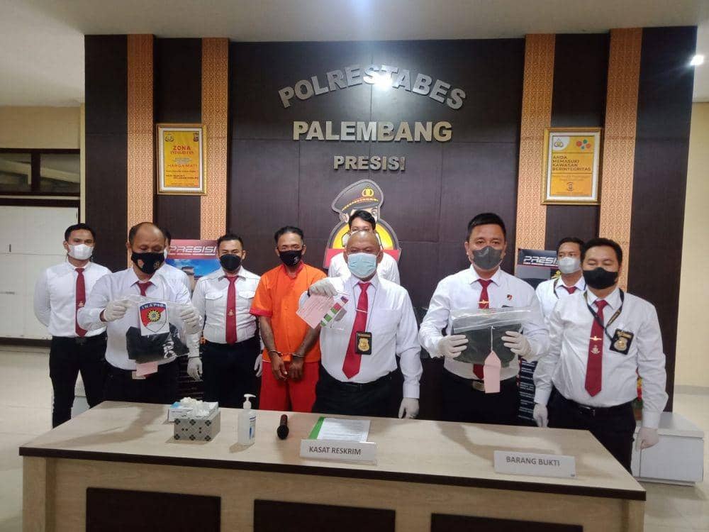Polrestabes Palembang merilis pelaku pembunuhan di Kuto Palembang (IDN Times/istimewa)