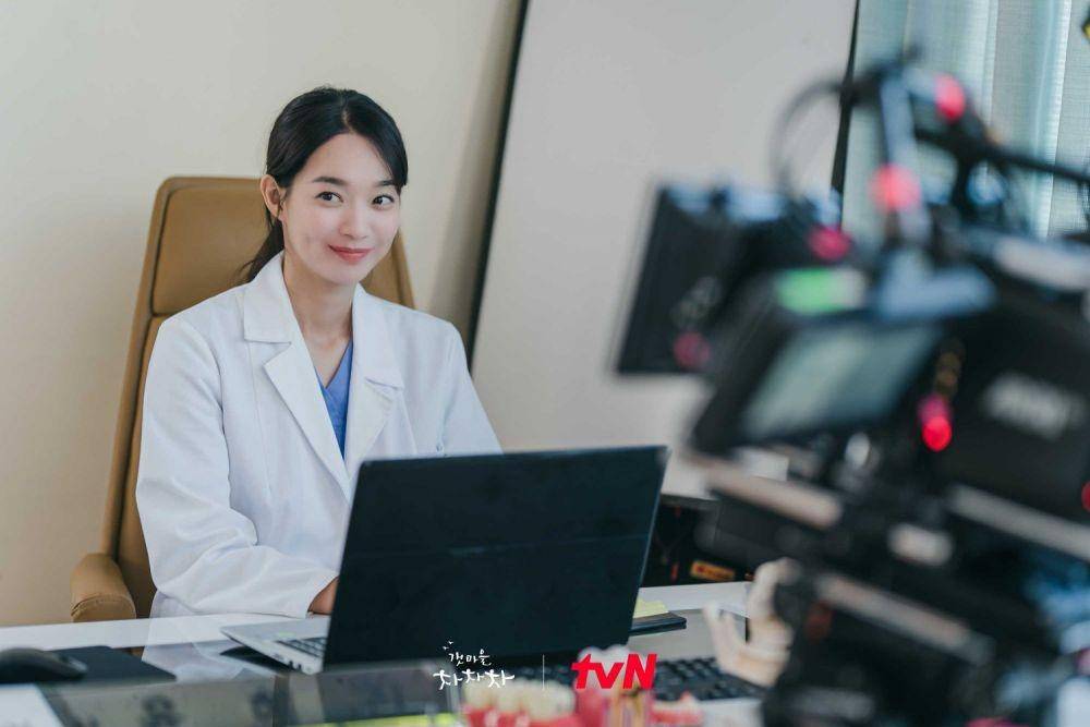 Cuplikan drama Hometown Cha Cha Cha (dok. tvN/Hometown Cha Cha Cha)
