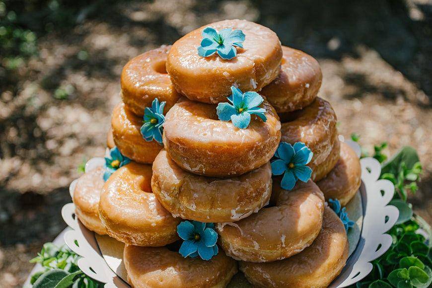 ilustrasi donat kukus ubi (unsplash.com/Kadarius Seegars)