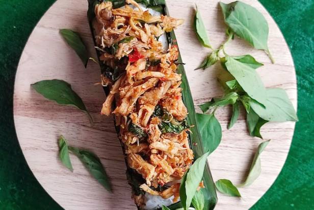 nasi bakar ayam kemangi (instagram.com/payoni_ungaran)