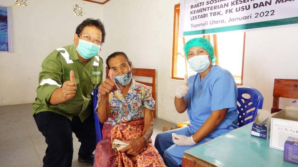 PT Toba Pulp Lestari, Tbk (TPL) menyelenggarakan Vaksinasi Booster Tahap III kepada masyarakat di wilayah pariwisata yang ada di Provinsi Sumatera Utara. (Dok. IDN Times)