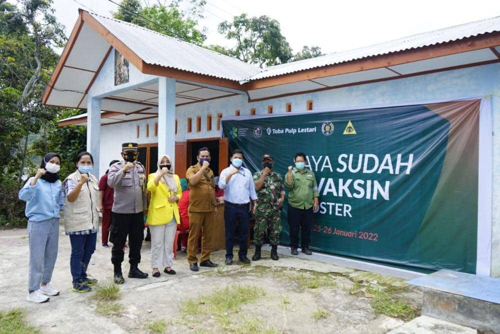 PT Toba Pulp Lestari, Tbk (TPL) menyelenggarakan Vaksinasi Booster Tahap III kepada masyarakat di wilayah pariwisata yang ada di Provinsi Sumatera Utara. (Dok. IDN Times)