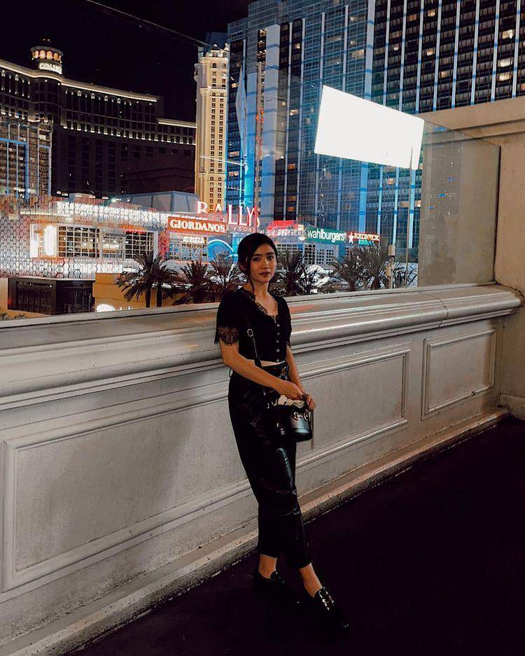 outfit ala Febby Rastanty (instagram.com/febbyrastanty)