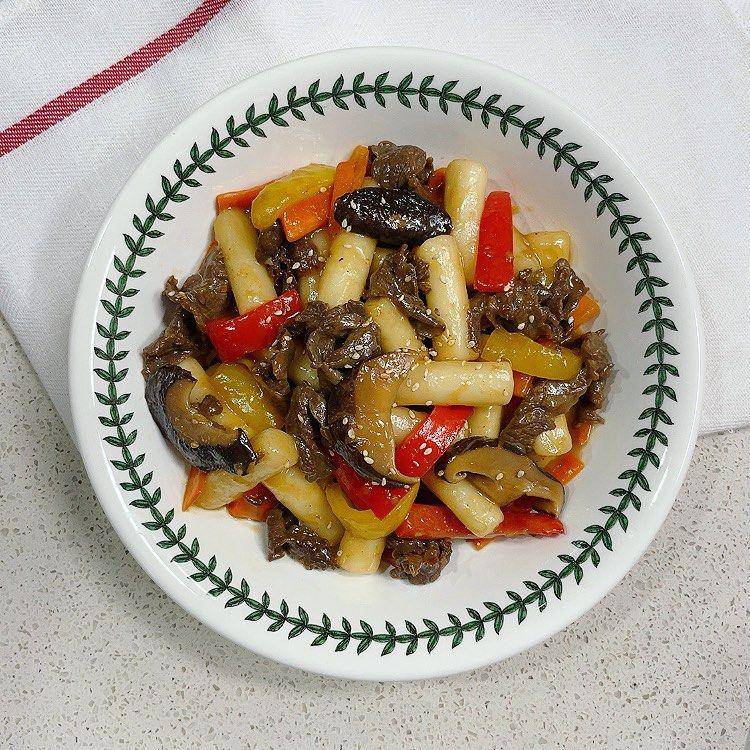 gunjung tteokbokki (instagram.com/doux_reve9)