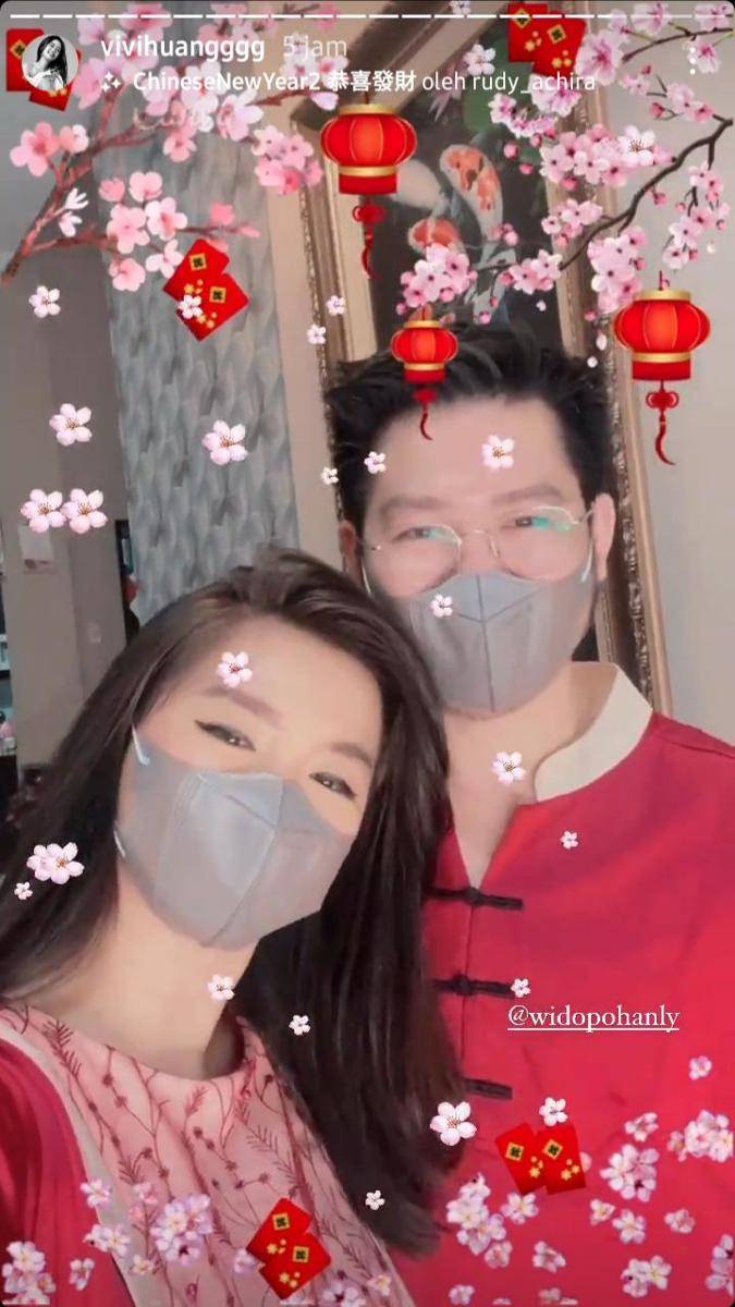 Potret beauty queen rayakan Imlek (Instagram.com/vivihuangggg)