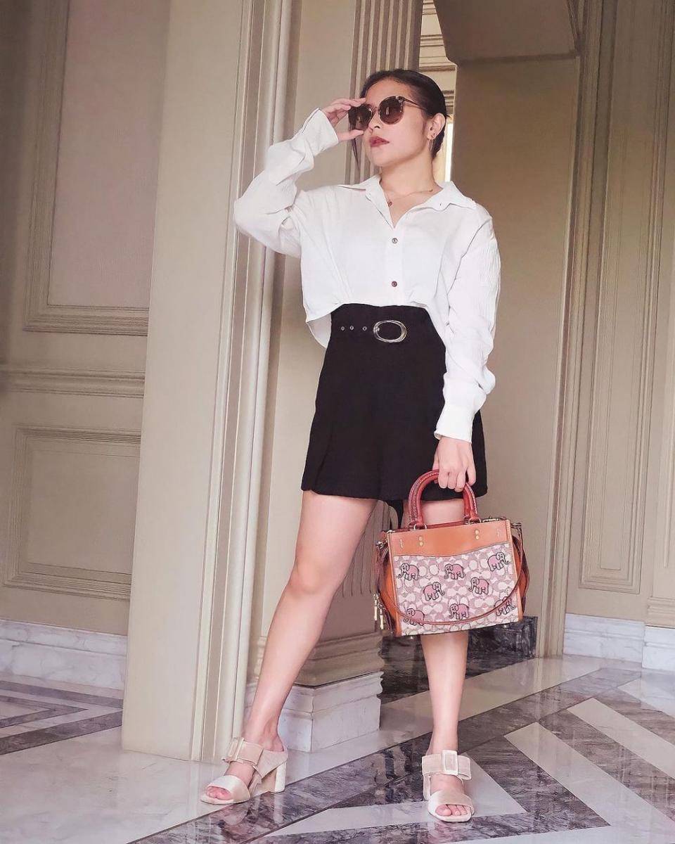 potret outfit Prilly Latuconsina (instagram.com/prillylatuconsina96)