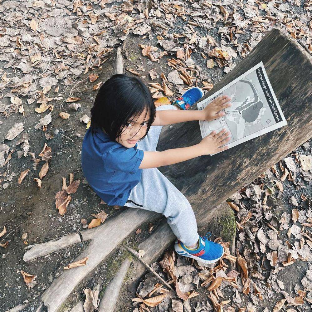 potret Dia Sekala Bumi (instagram.com/ayudiac)