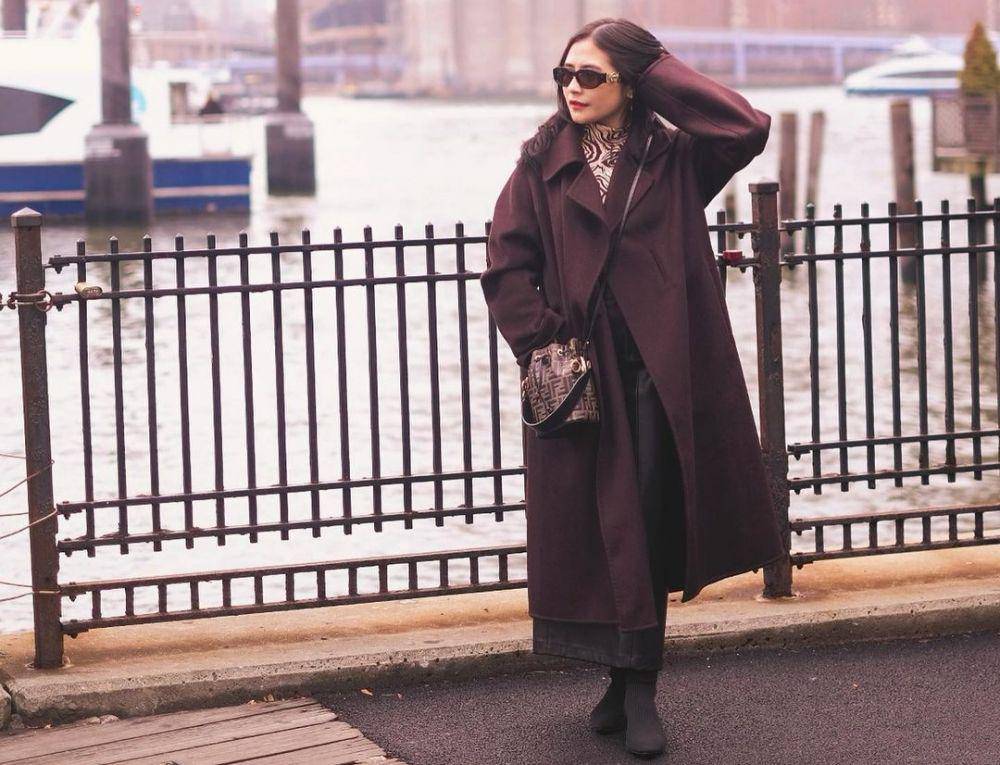 potret outfit Prilly Latuconsina (instagram.com/prillylatuconsina96)