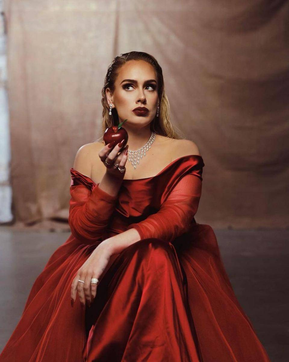 Adele (instagram.com/adele)