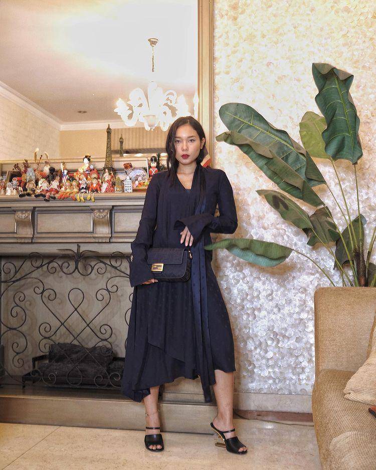 outfit ala Ayla Dimitri (instagram.com/ayladimitri)