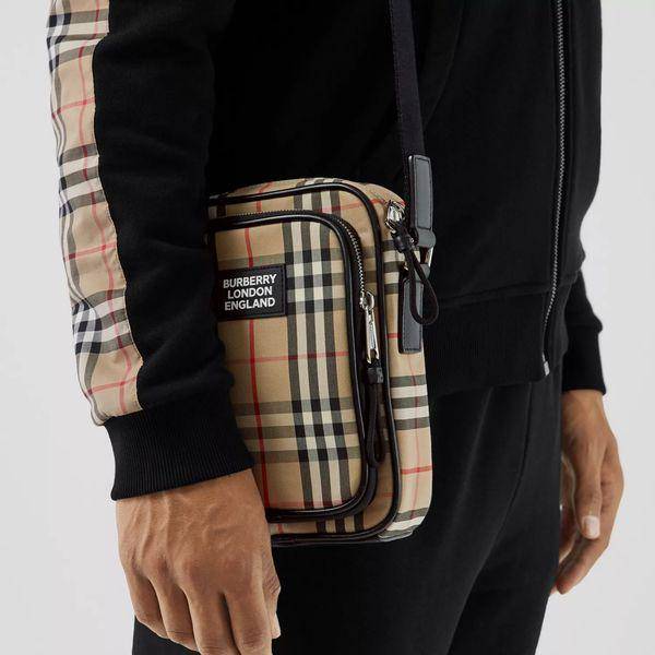 Burberry (burberry.com)
