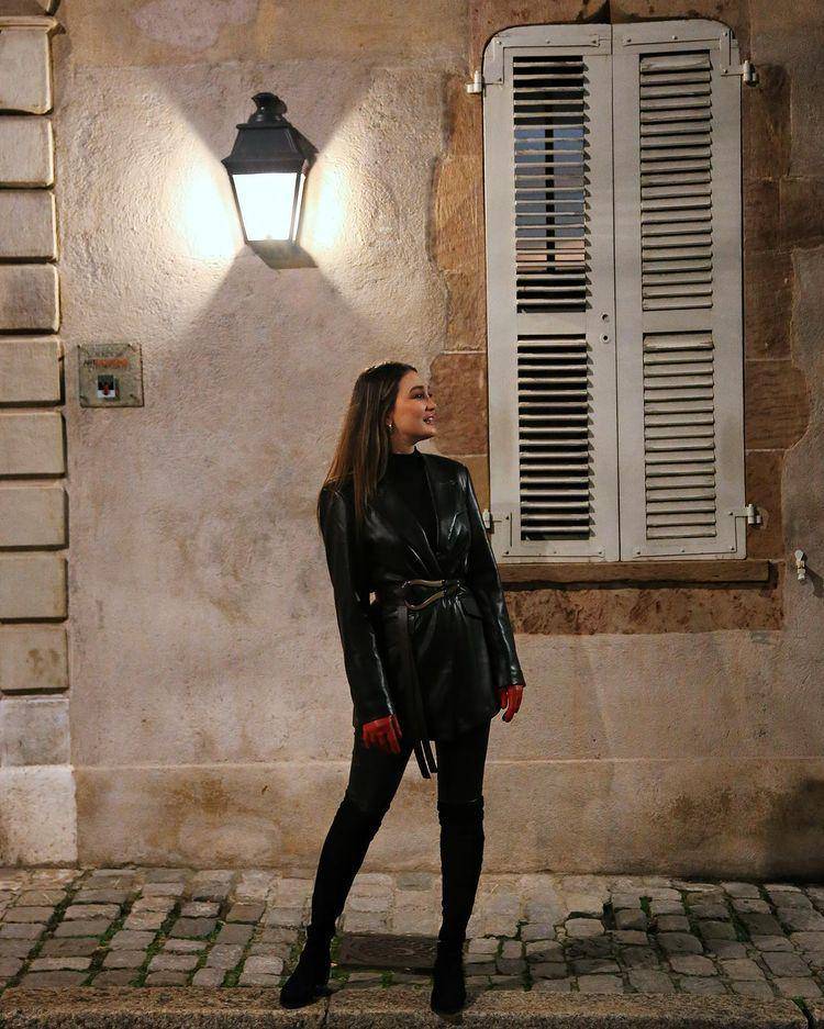 outfit ala Luna Maya (instagram.com/lunamaya)