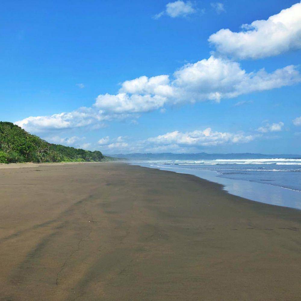 potret pesona Pantai Ngagelan (instagram.com/cutintanz)
